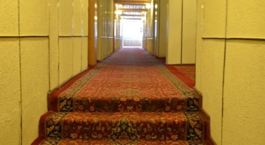 Hotel Hilltop