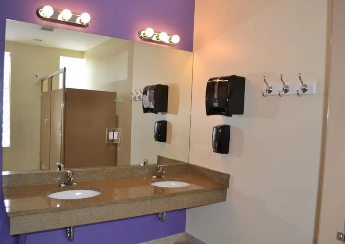 Chicago Parthenon Hostel