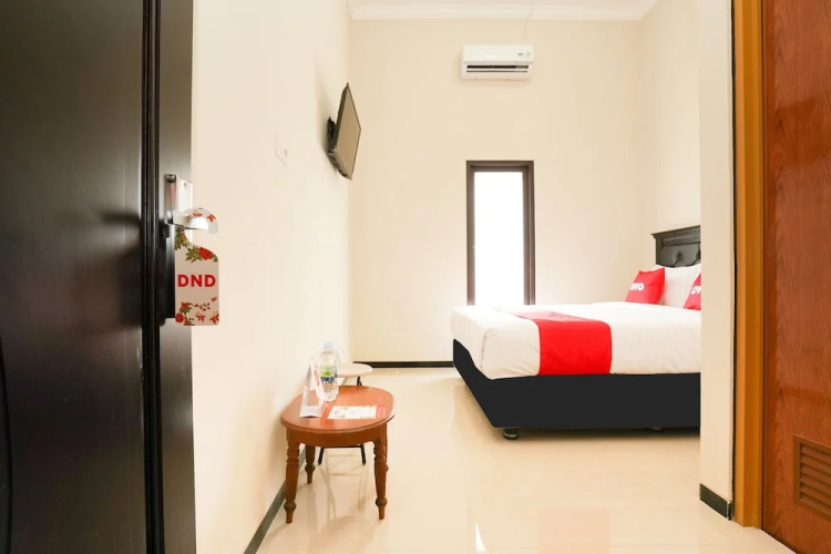 OYO Living 1743 Anie Residence