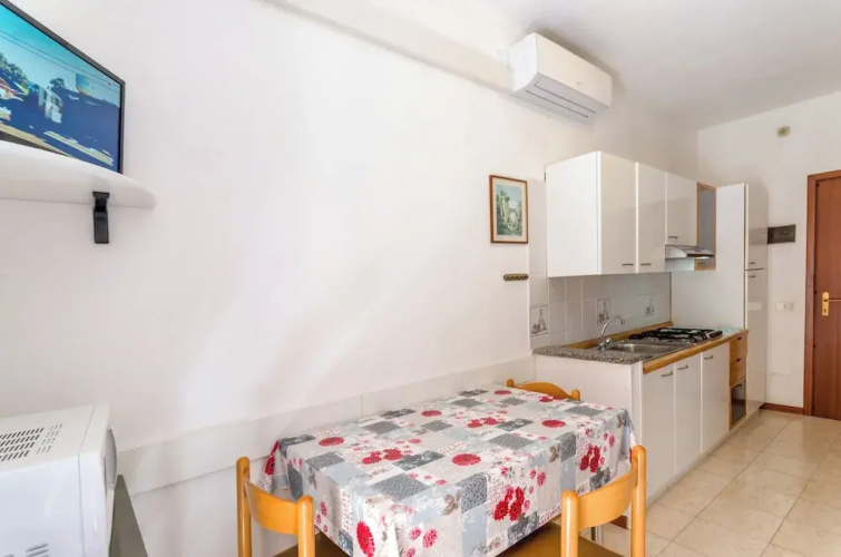 Great Apartment a few Steps From the Beach