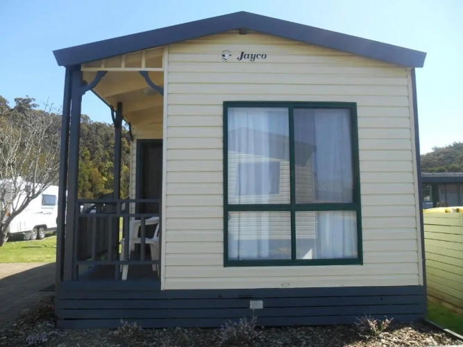 2 Bedrooms Cottage