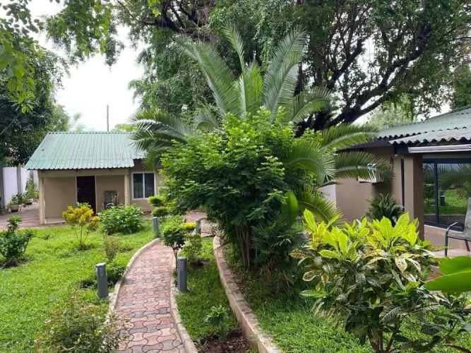Zambezi Ultima Inn