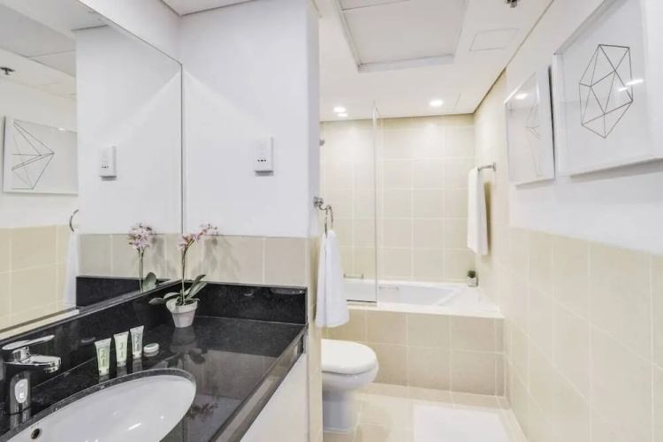 Luxurious Downtown Apartment by Burj Khalifa
