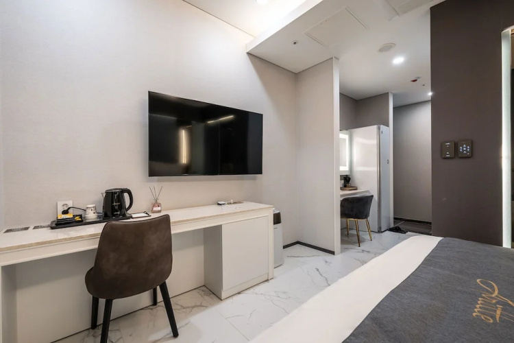 Suwon Aritte Hotel