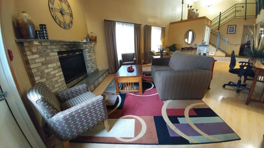 Grandstay Hotel & Suites