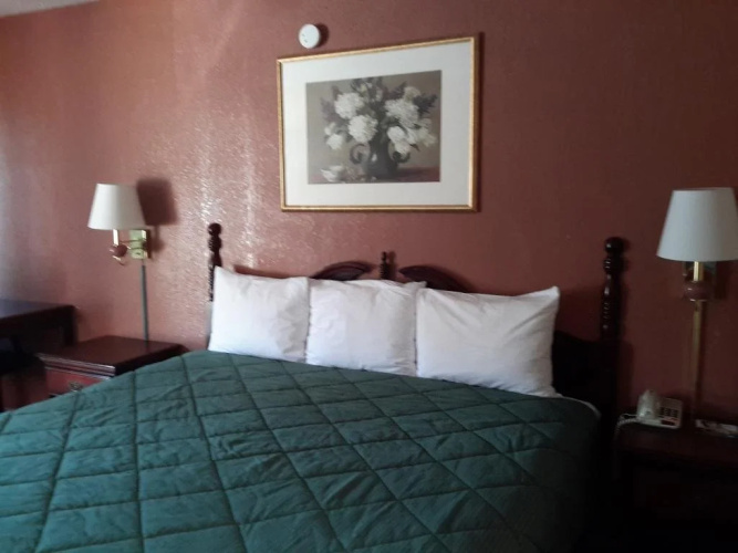 Budget Inn
