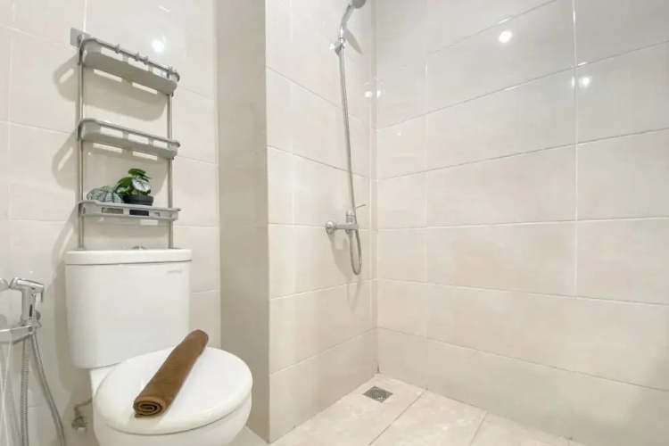 Cozy Studio Apartment At Mustika Golf Residence
