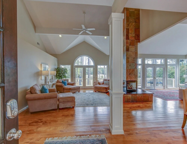 18 Audubon Pond