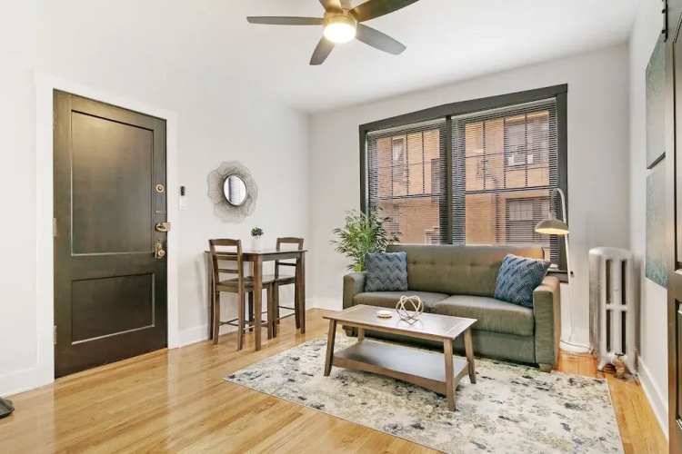 Central 1BR Retreat - Belmont E1