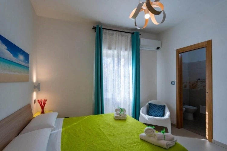Economy room
