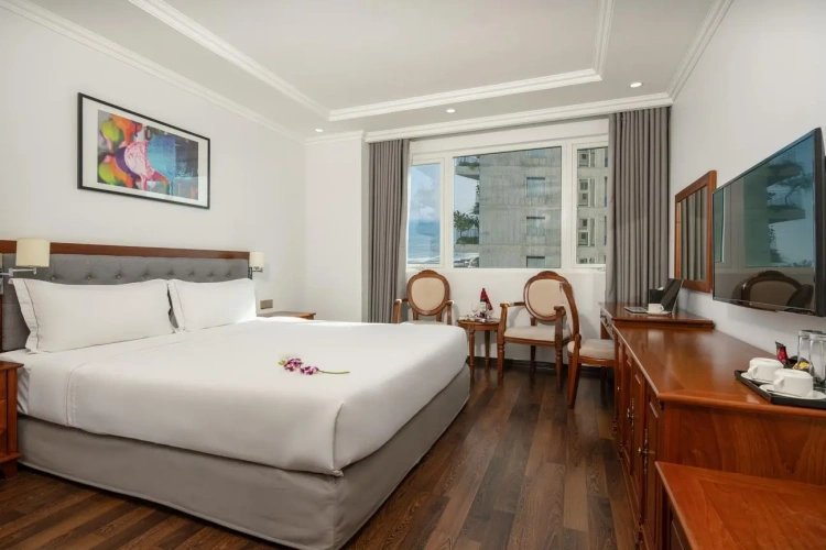 Deluxe Double room with partial sea view