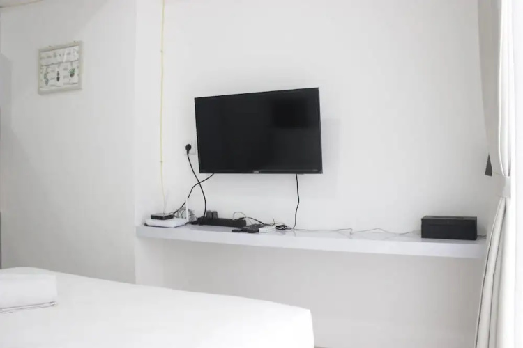 Modern Look Studio Apartment at Grand Asia Afrika