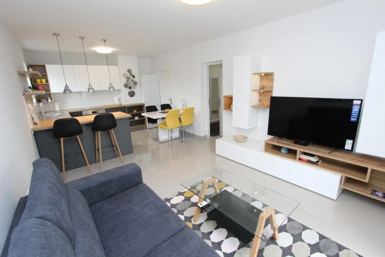 2 Bedrooms Apartment with balcony
