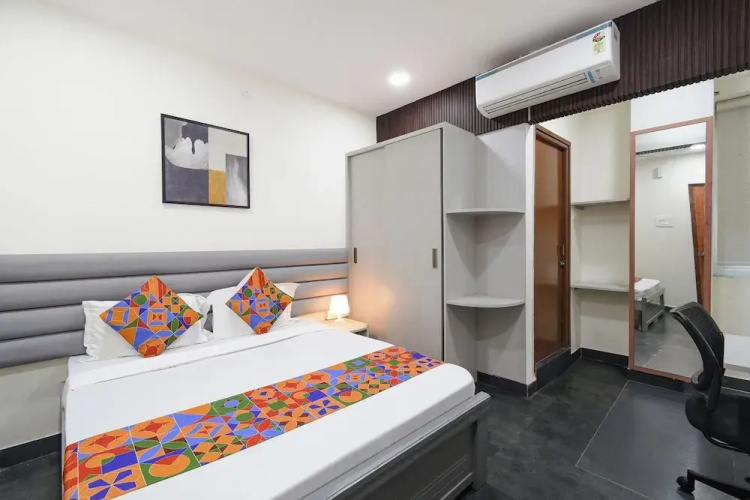Fabhotel Yendluri'S Abode