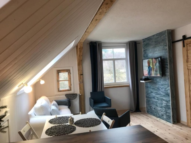 2 Bedrooms Apartment