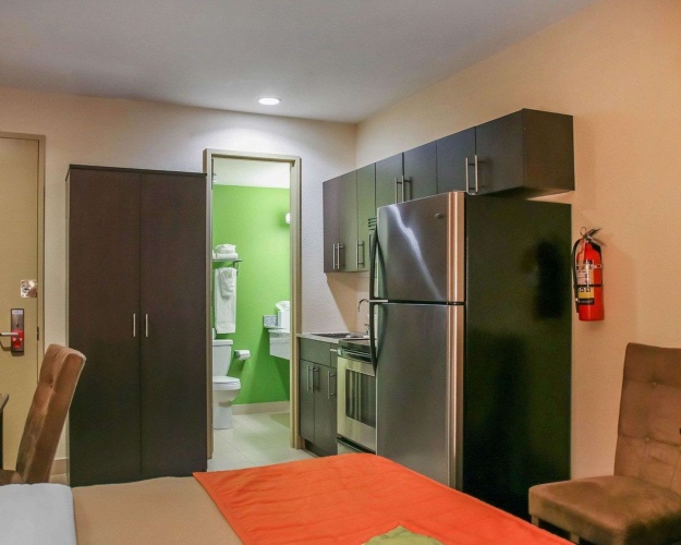 Econo Lodge photo 23