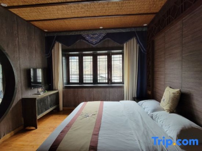 Standard Triple Family room with balcony and with view