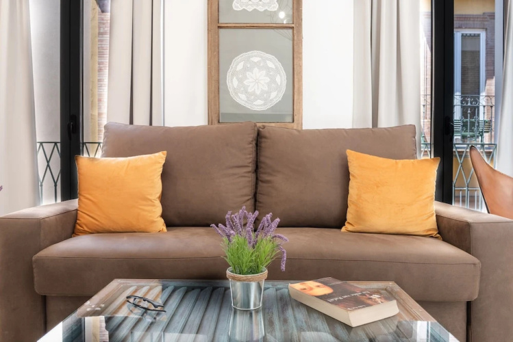 Acanthus Suites