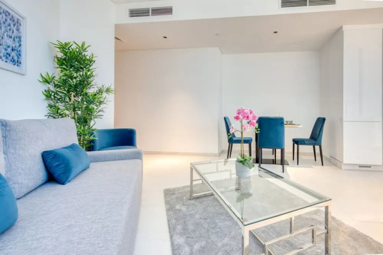 Maison Privee - Marquise Square - 717