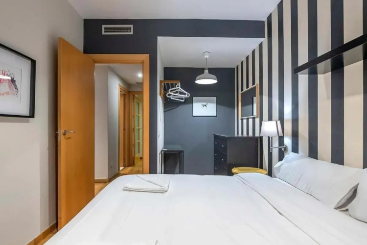 Modern and bright apartment in Eixample 4-2