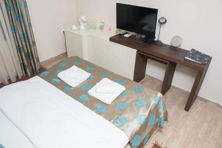 Hotel Crystal