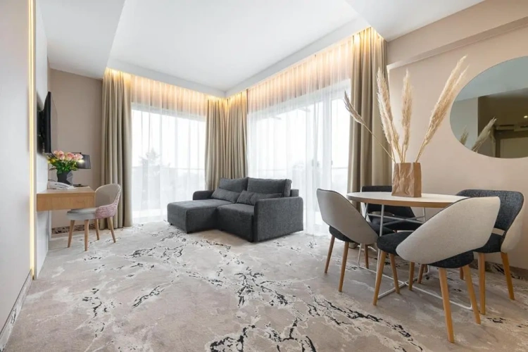 2 Bedrooms Apartment