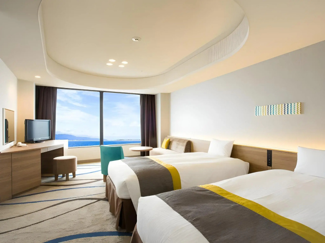Lake Biwa Otsu Prince Hotel