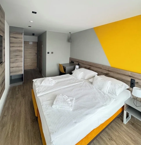 Standard Double room with city view