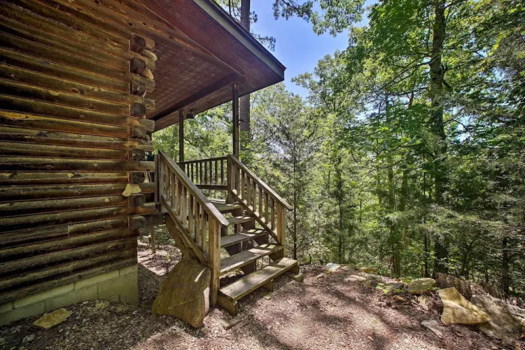 Eureka Springs Studio w/ Deck, Views & Bbq!