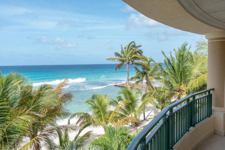 2 Bedrooms Suite beachfront