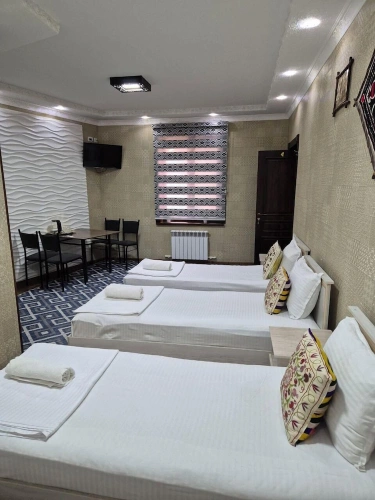 Standard Triple room