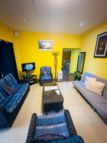 Deluxe Family room with garden view