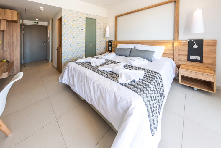 Kiani Beach Resort Family