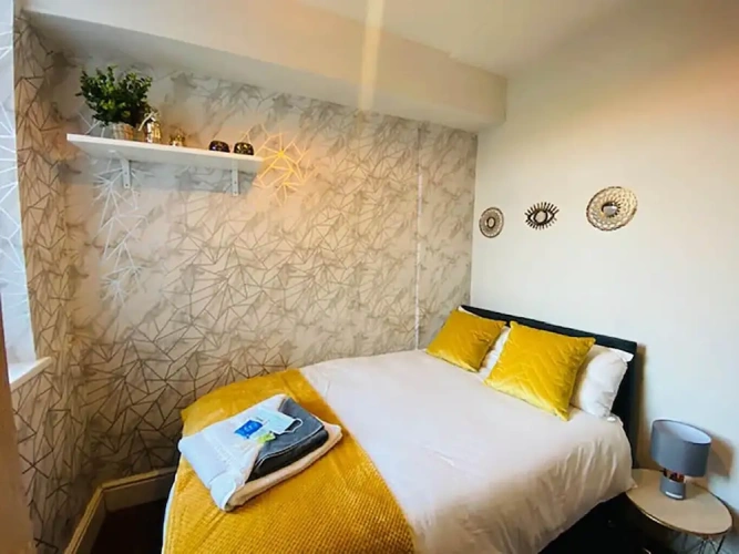 Standard Double room with city view