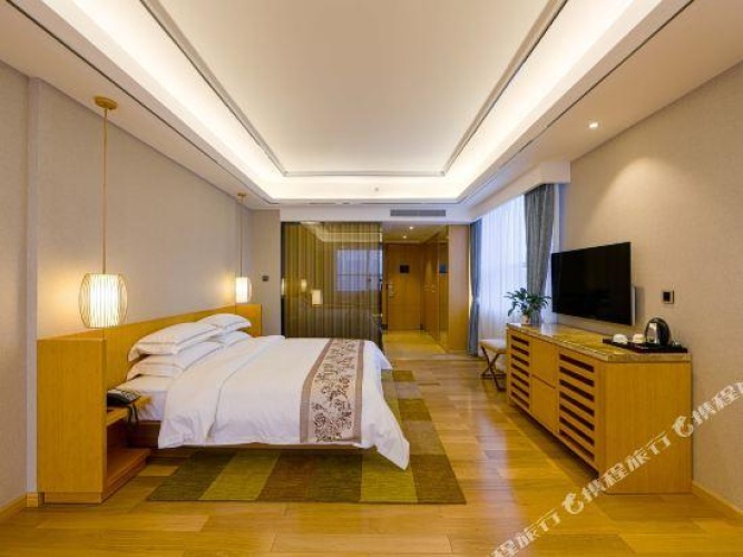 1 Bedroom Deluxe Suite
