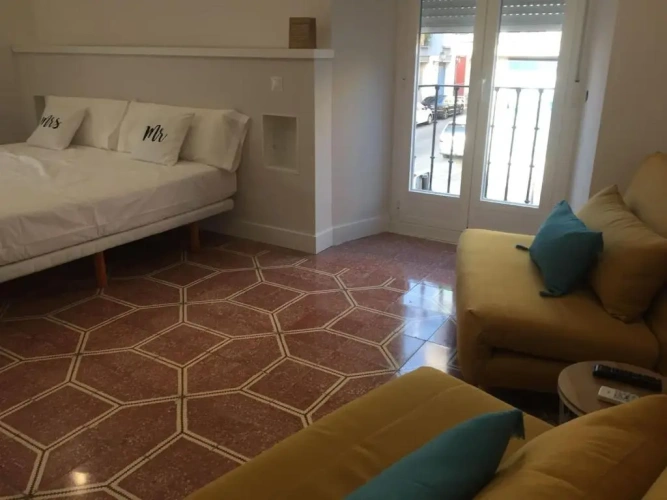 1 Bedroom Apartment