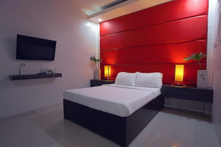 The Hotel Sophia