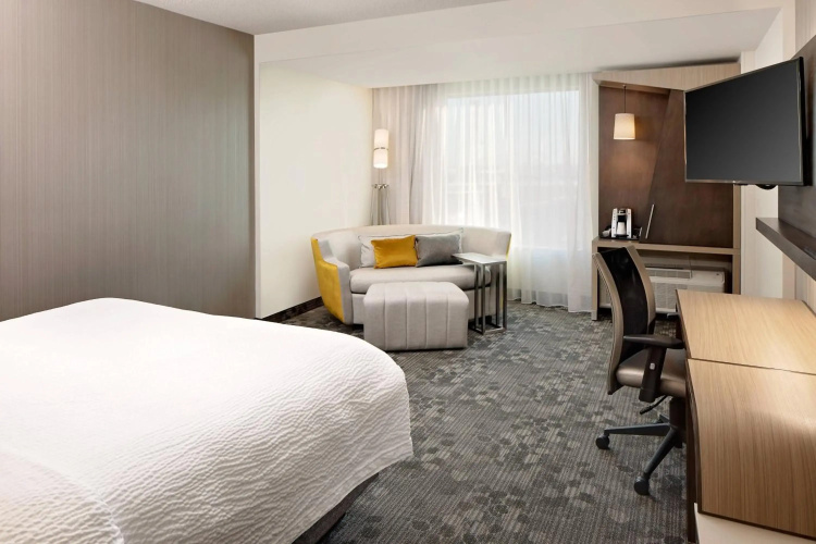 Courtyard by Marriott Dallas Downtown/Reunion District