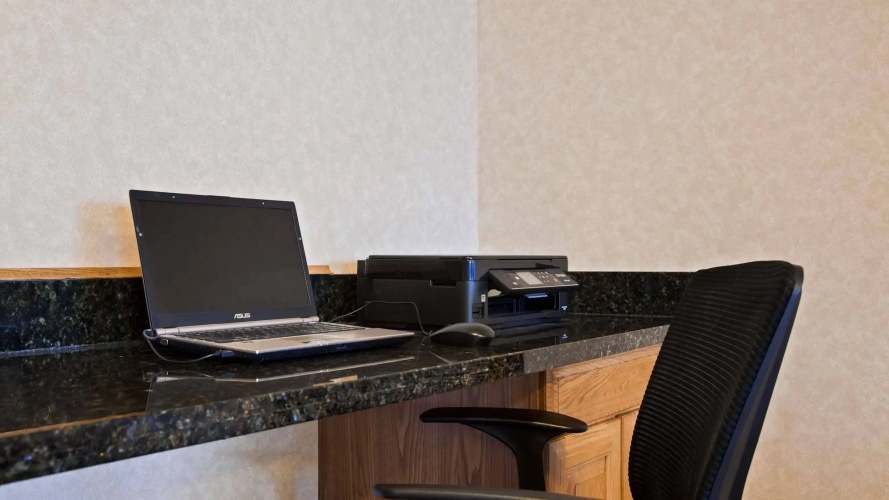 Serena Inn & Suites - Sundance