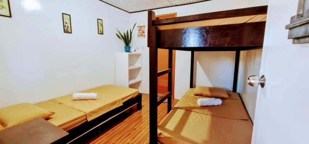 Economy Triple room