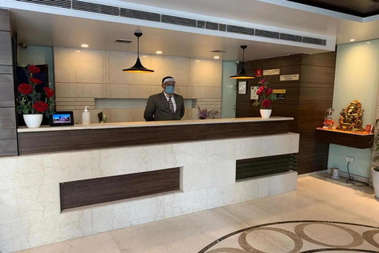 Hotel Narulas Aurrum