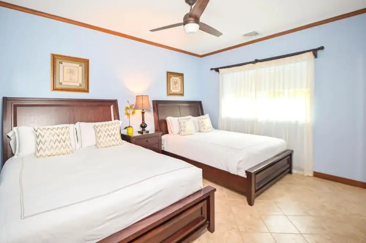 Veranda 1H - 3 bdr 3 Bath Family