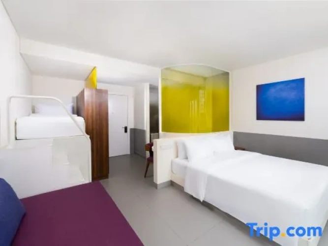 Deluxe Double room with city view