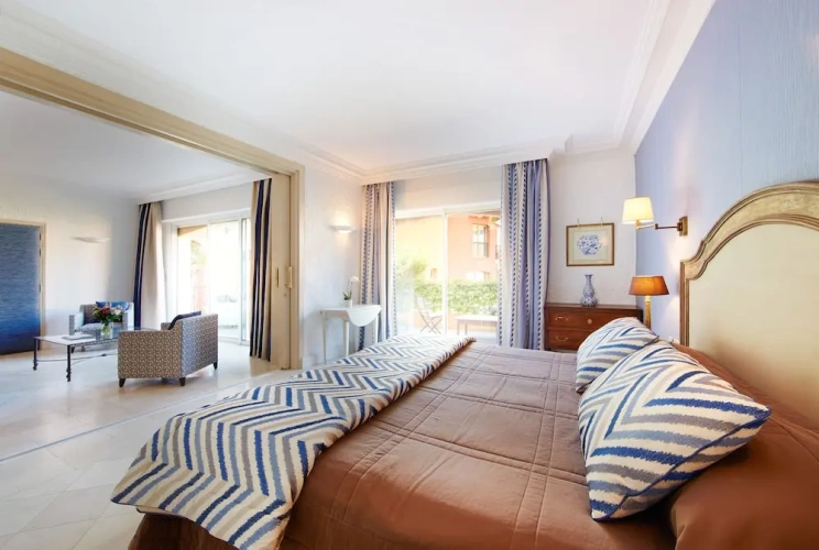 1 Bedroom Deluxe Suite
