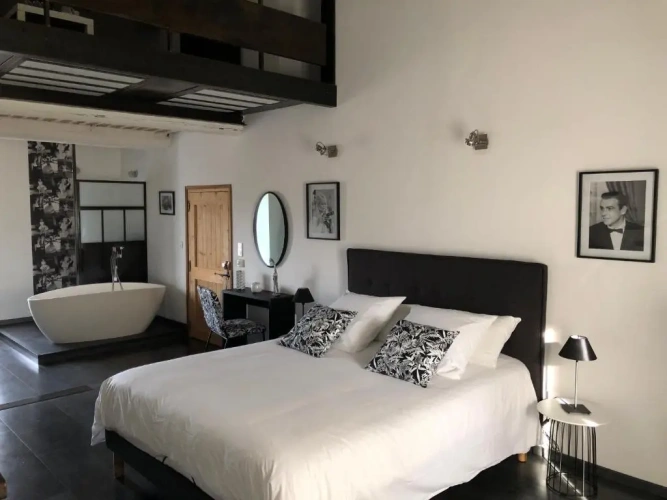 Deluxe Double Suite