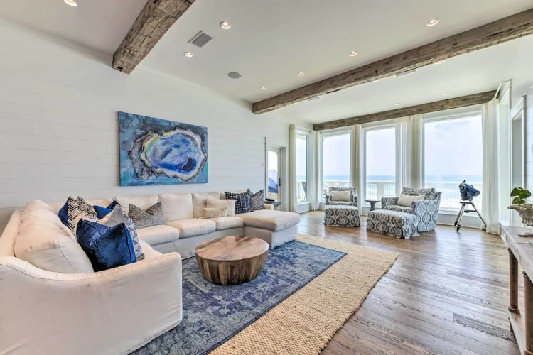 4 Bedrooms Cottage