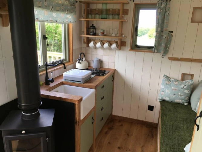 Rose Shepherds Hut