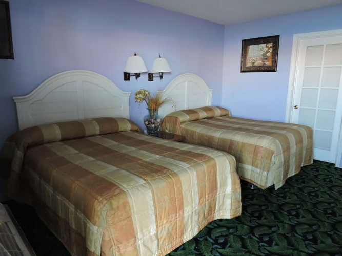 Walden Motel