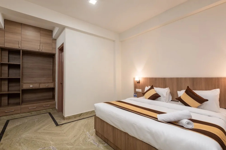 The Gleam Hotel
