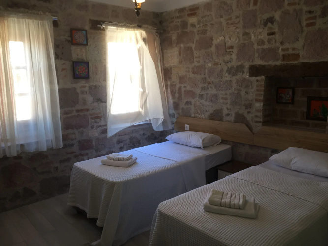 Hayat Alti Otel
